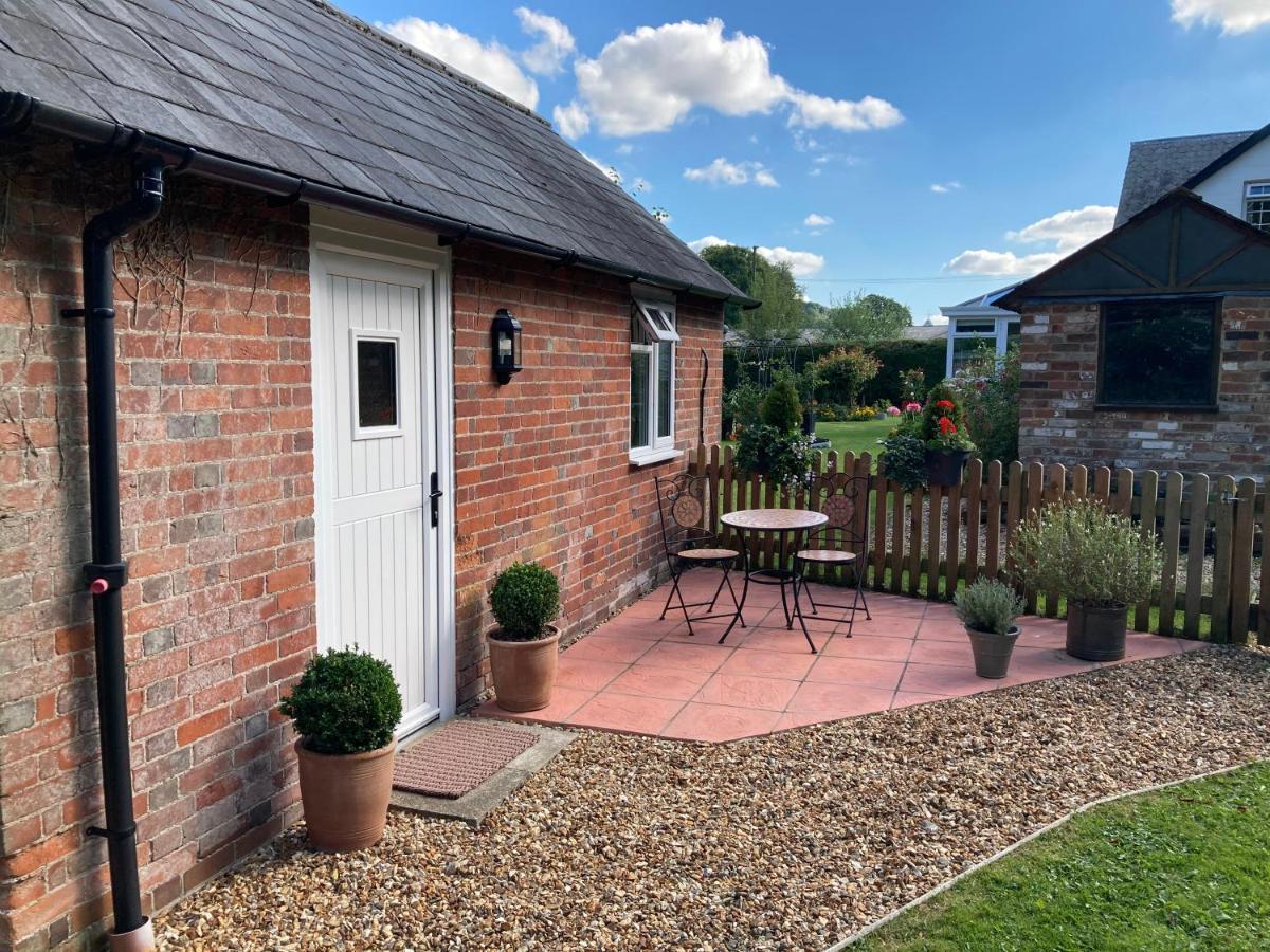 Hunters Moon B&B Tidworth Εξωτερικό φωτογραφία