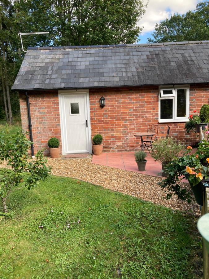 Hunters Moon B&B Tidworth Εξωτερικό φωτογραφία