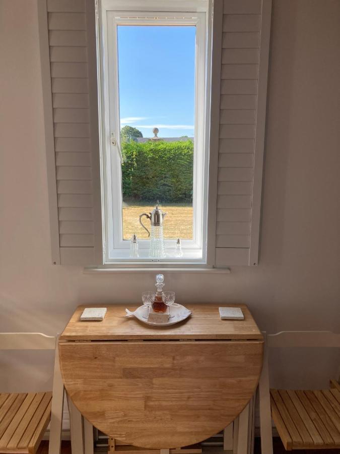 Hunters Moon B&B Tidworth Εξωτερικό φωτογραφία