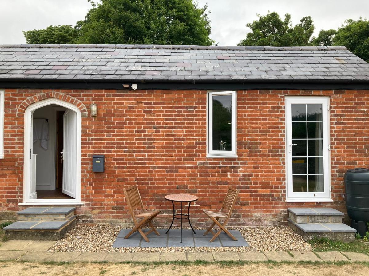 Hunters Moon B&B Tidworth Εξωτερικό φωτογραφία